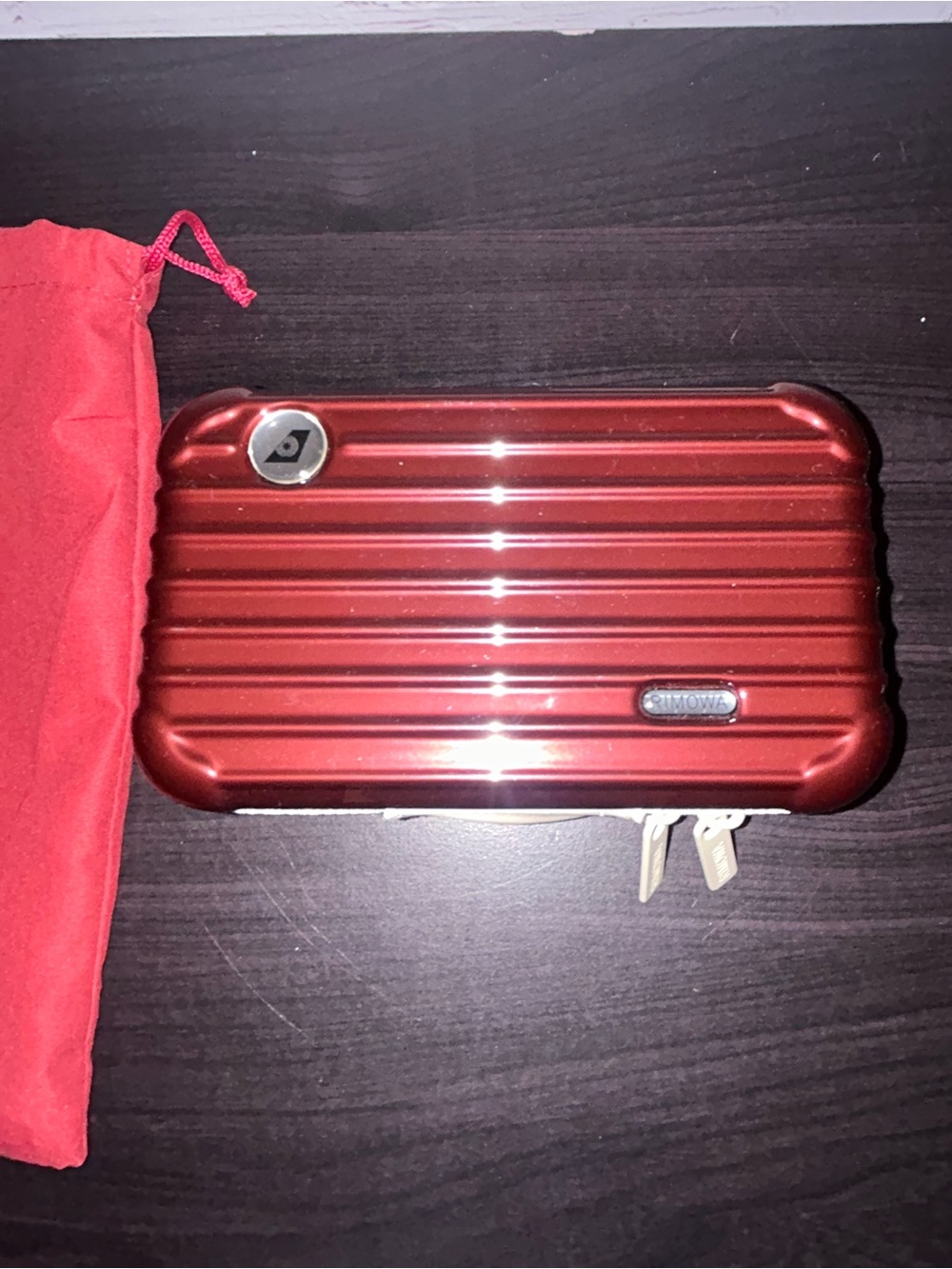 RIMOWA exclusive for EVA AIR travel kit NEW